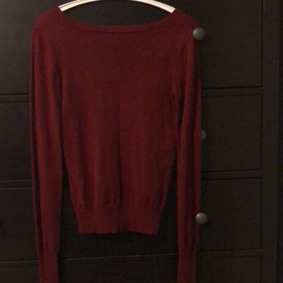 Small Lightweight Sweater - Picture 7 of 8